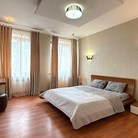 Mironositskaya 75 Apartment Kharkiv Exterior photo