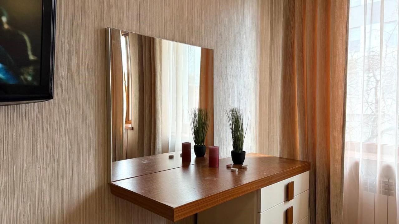 Mironositskaya 75 Apartment Kharkiv Exterior photo